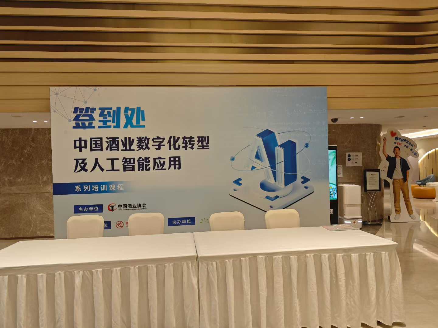 1-250GF922064O.jpg